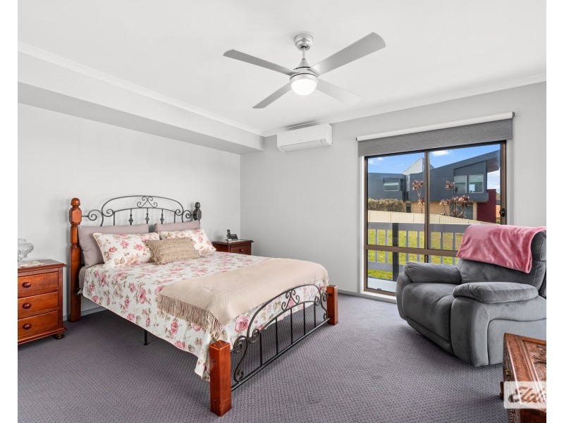 50 Nautilus Way, Lakes Entrance VIC 3909