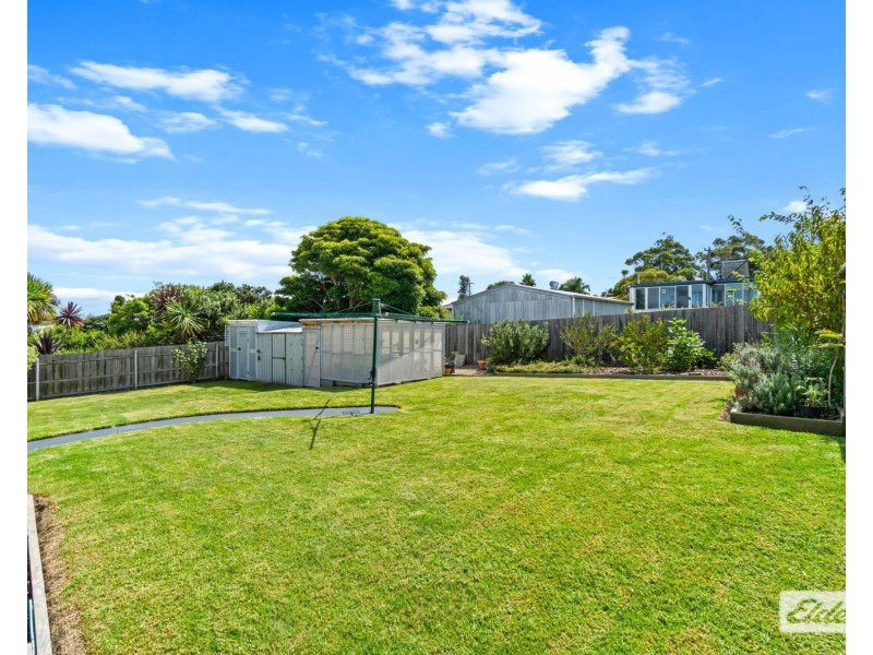 50 Nautilus Way, Lakes Entrance VIC 3909