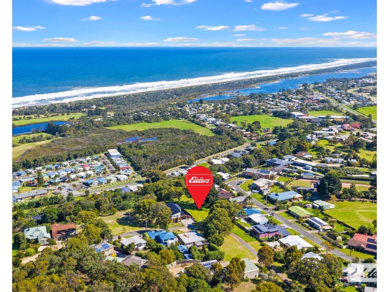 6 Ocean View Parade, Lakes Entrance VIC 3909