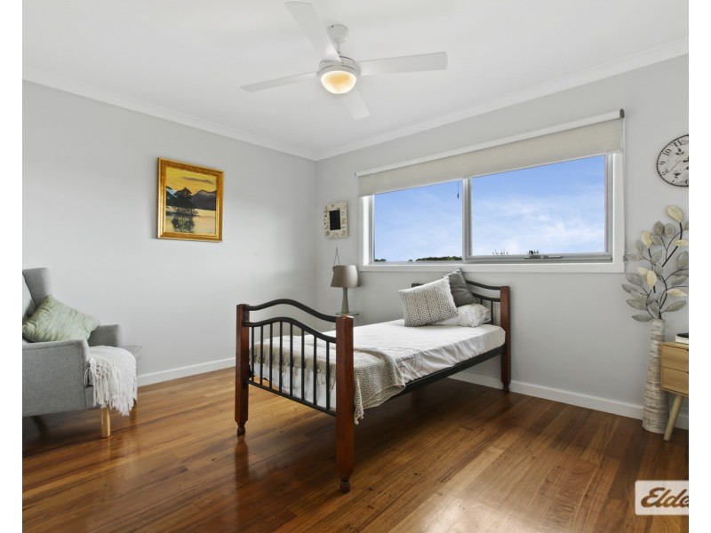 17 Lawson Drive, Lakes Entrance VIC 3909