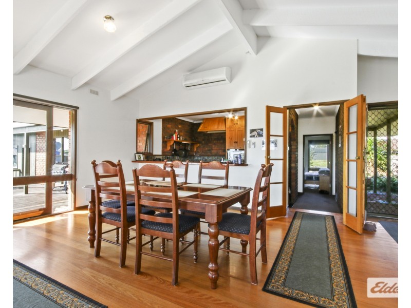 25 Abalone Avenue, Lakes Entrance VIC 3909