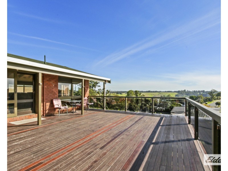25 Abalone Avenue, Lakes Entrance VIC 3909