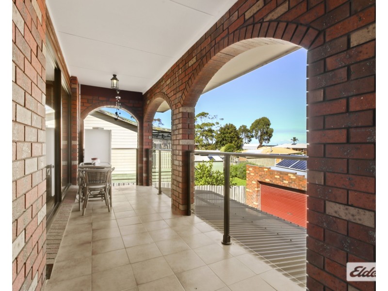 1 Bronsdon Street, Lakes Entrance VIC 3909