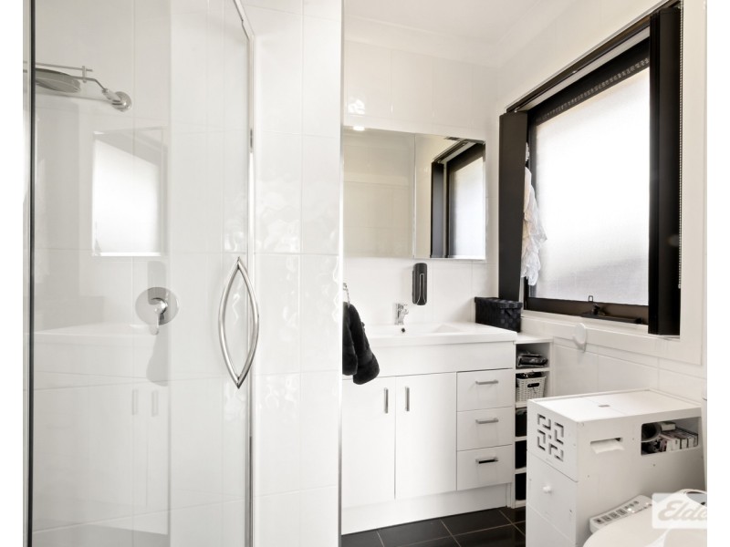 1 Bronsdon Street, Lakes Entrance VIC 3909