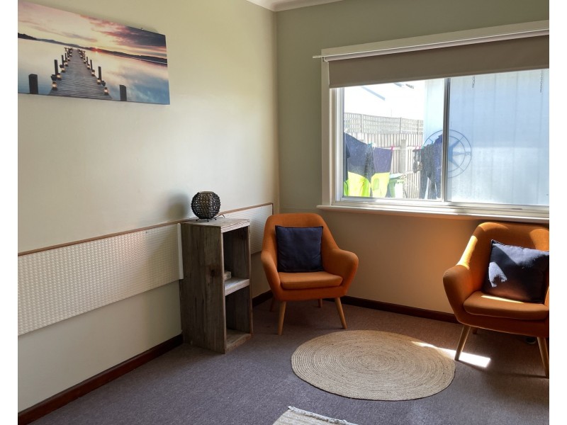 2/9-11 Orme Street, Lakes Entrance VIC 3909