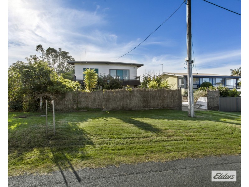 111 Lake Bunga Beach Road, Lake Bunga VIC 3909