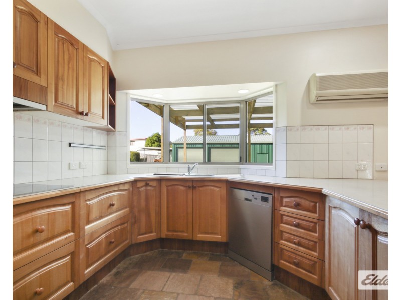 18 Morkham Court, Lakes Entrance VIC 3909