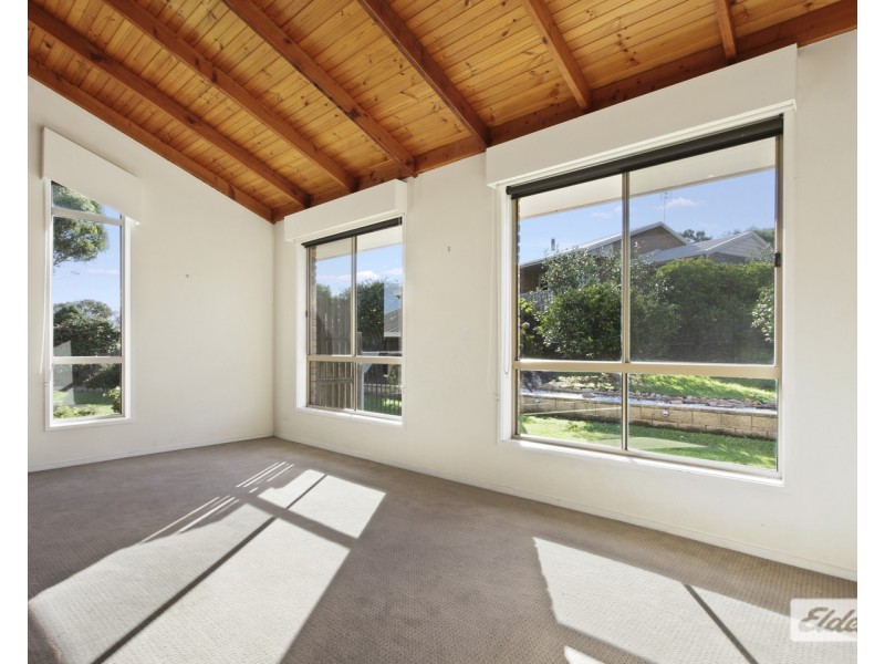 18 Morkham Court, Lakes Entrance VIC 3909