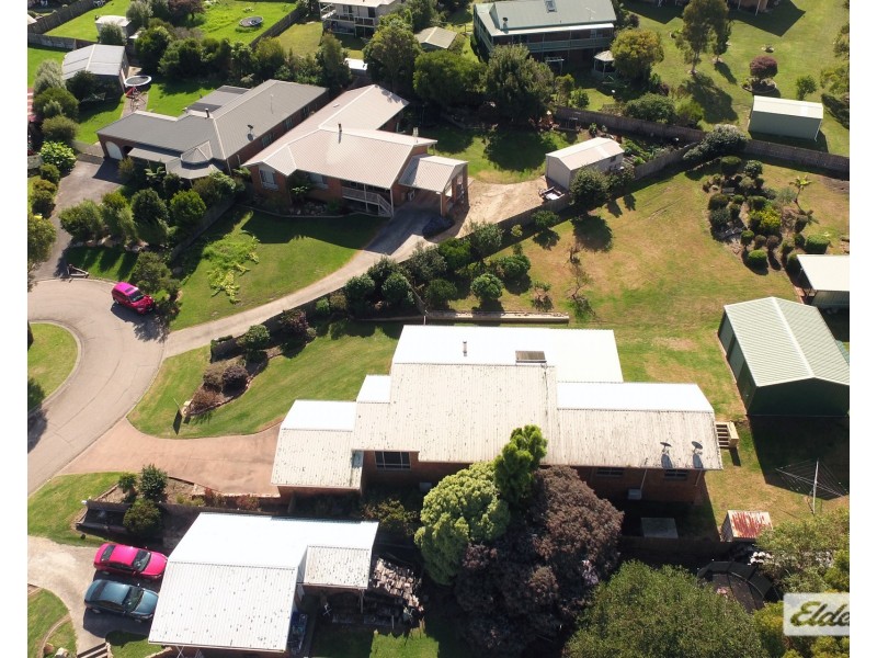 18 Morkham Court, Lakes Entrance VIC 3909