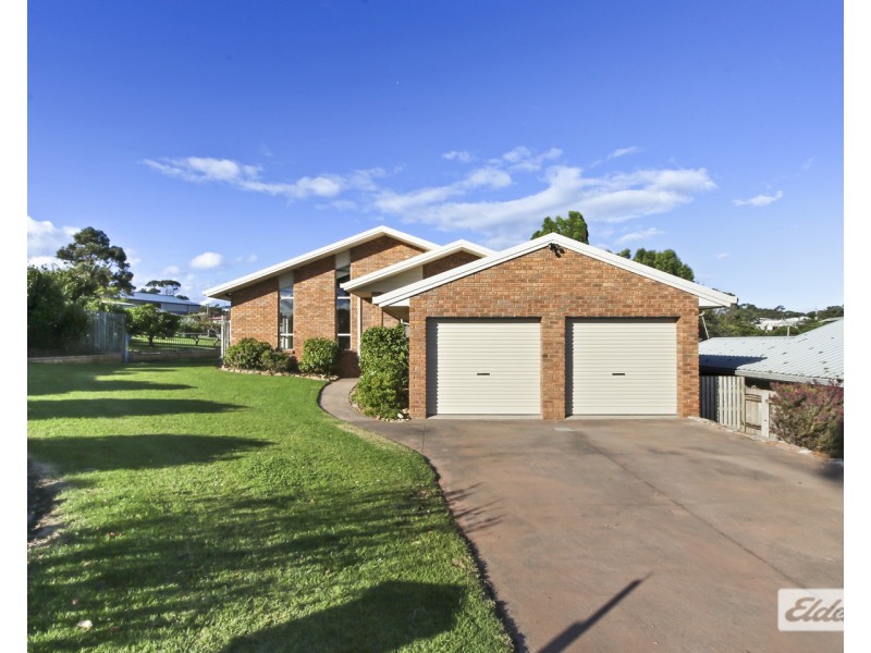 18 Morkham Court, Lakes Entrance VIC 3909