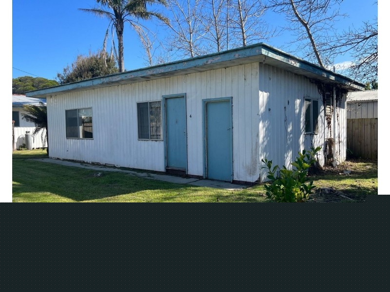 5 Jetty Road, Lakes Entrance VIC 3909