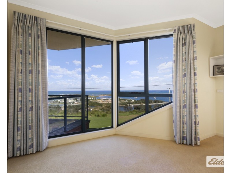 21 Seaview Parade, Kalimna VIC 3909
