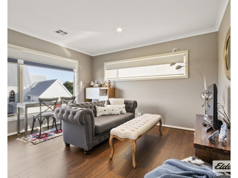 30 Mechanics Street, Lakes Entrance VIC 3909