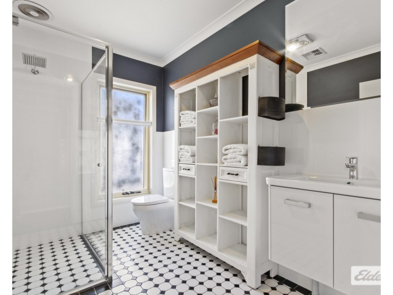 30 Mechanics Street, Lakes Entrance VIC 3909