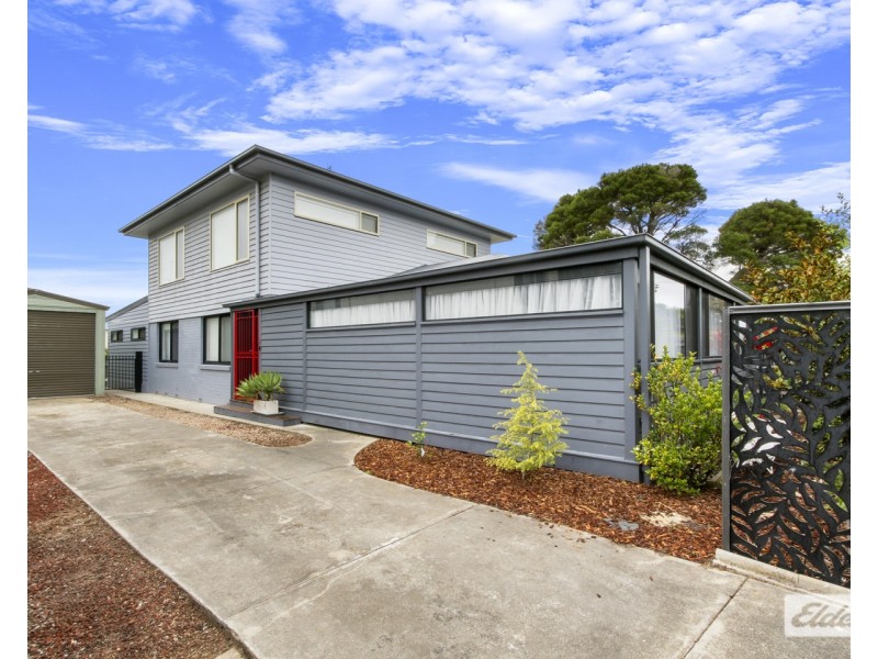 30 Mechanics Street, Lakes Entrance VIC 3909