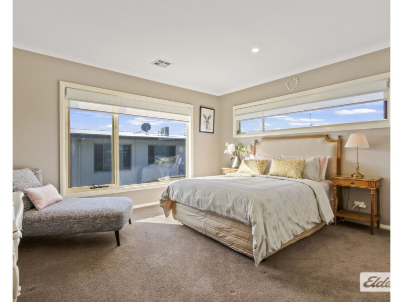 30 Mechanics Street, Lakes Entrance VIC 3909