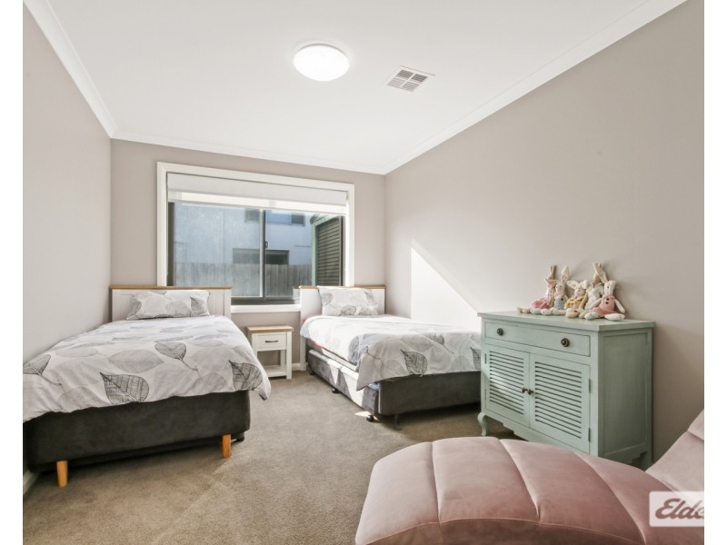 30 Mechanics Street, Lakes Entrance VIC 3909