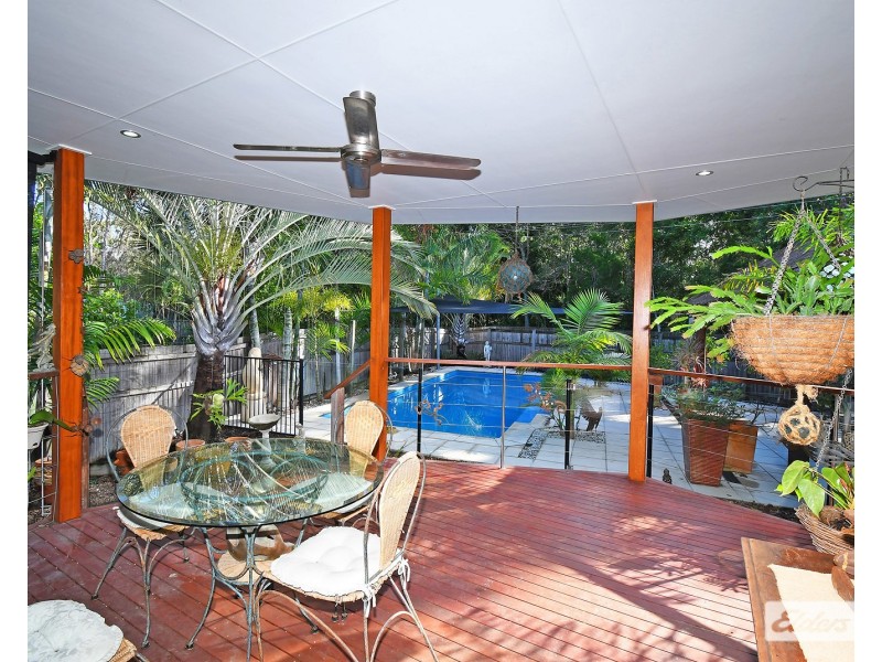 101 Esplanade, Toogoom QLD 4655