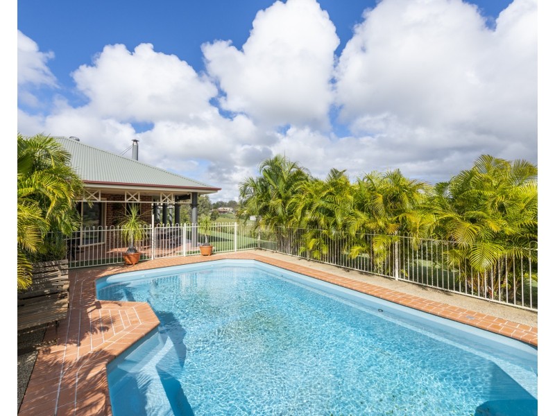 16 Fairway Drive, South Grafton NSW 2460