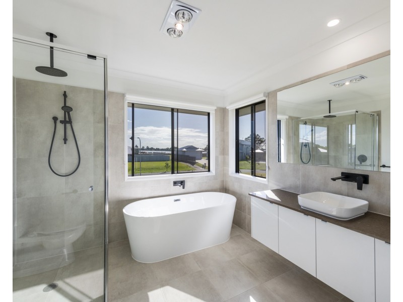 15 Clear Water Close, Grafton NSW 2460