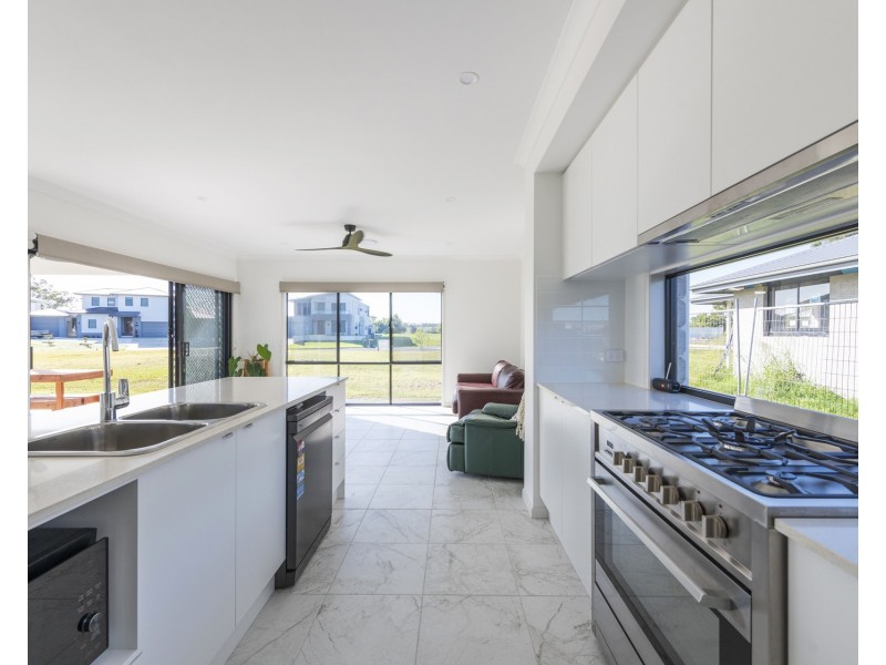 15 Clear Water Close, Grafton NSW 2460