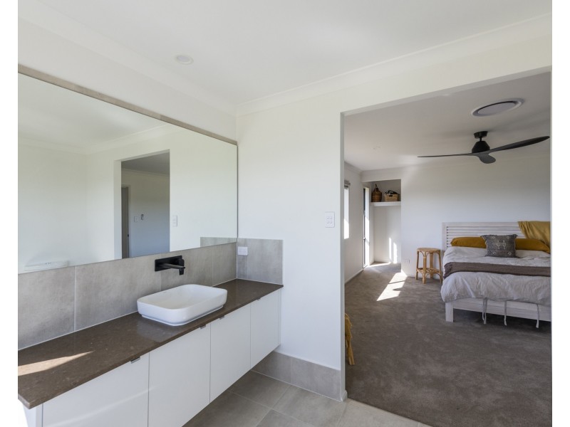 15 Clear Water Close, Grafton NSW 2460