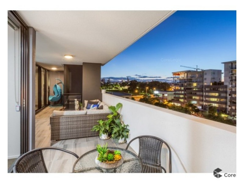 511/8 Hunt Street, Hamilton QLD 4007