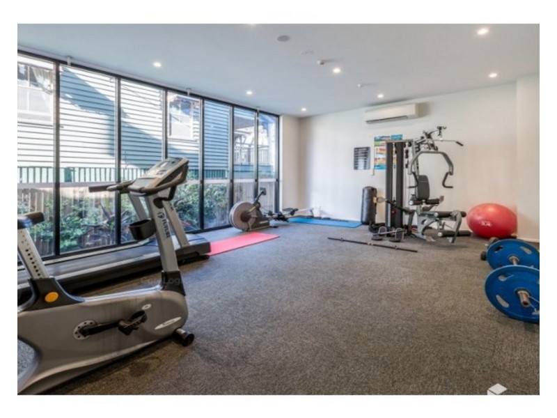 511/8 Hunt Street, Hamilton QLD 4007