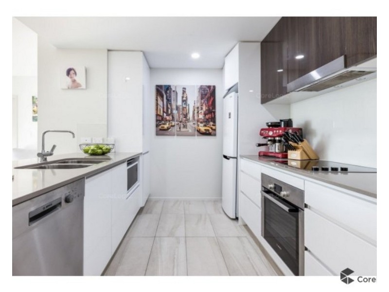 511/8 Hunt Street, Hamilton QLD 4007