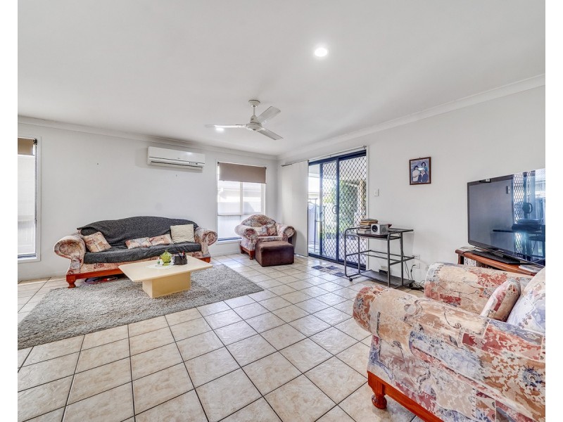 11 Lake Cooloola Court, Logan Reserve QLD 4133
