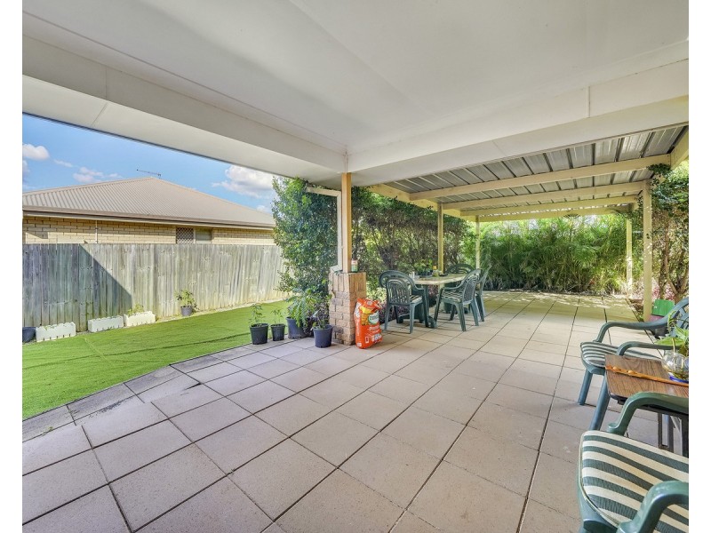 11 Lake Cooloola Court, Logan Reserve QLD 4133