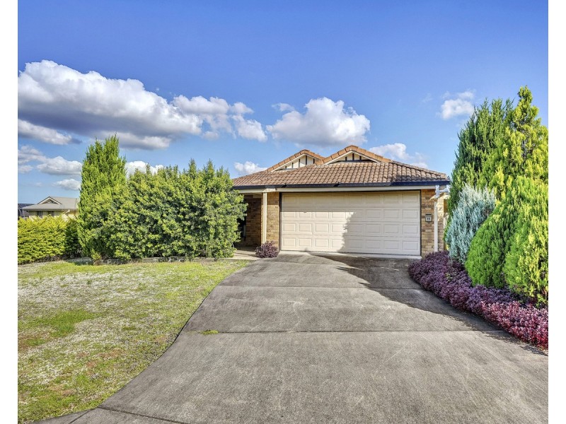 11 Lake Cooloola Court, Logan Reserve QLD 4133