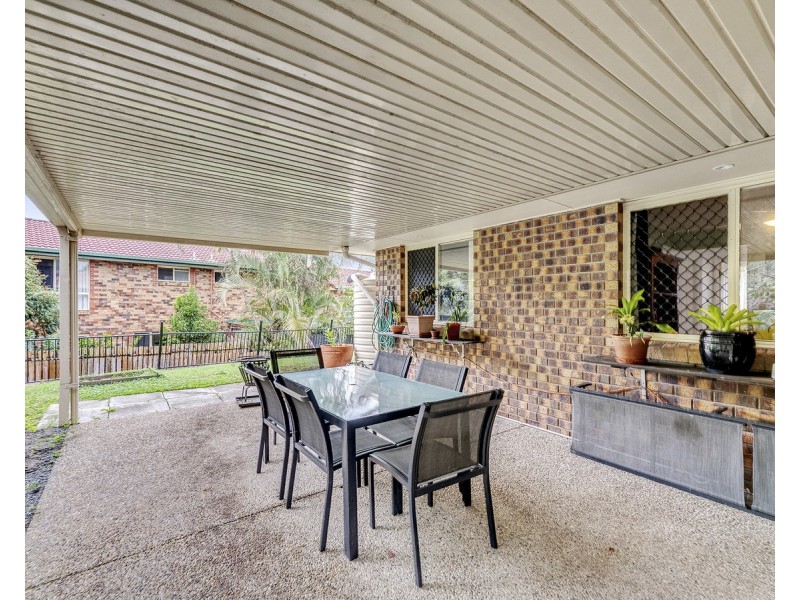 3 Kings Row, Edens Landing QLD 4207