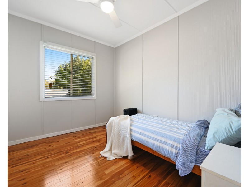 70 Dunne Street, Harristown QLD 4350