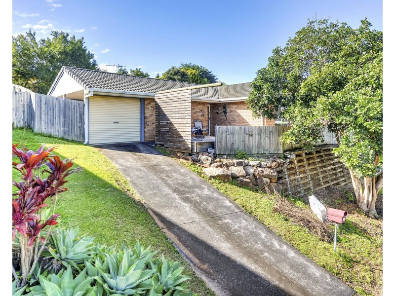 55 Grove Road, Edens Landing QLD 4207