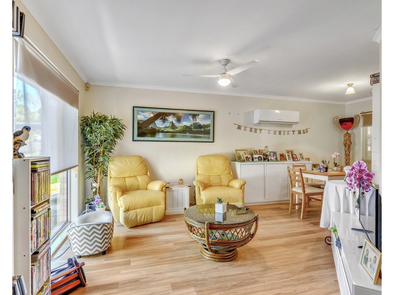 55 Grove Road, Edens Landing QLD 4207