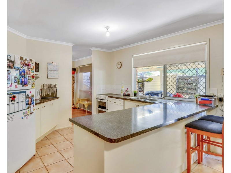 55 Grove Road, Edens Landing QLD 4207
