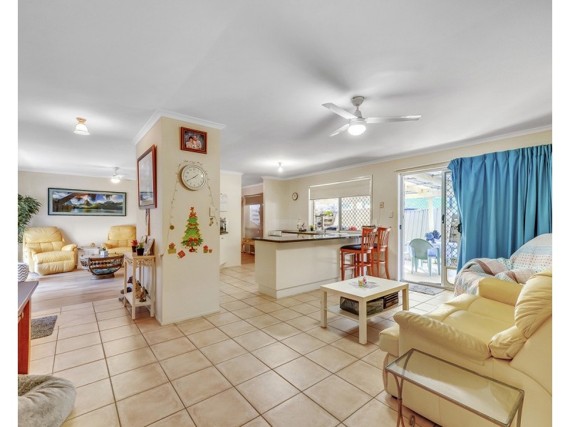 55 Grove Road, Edens Landing QLD 4207