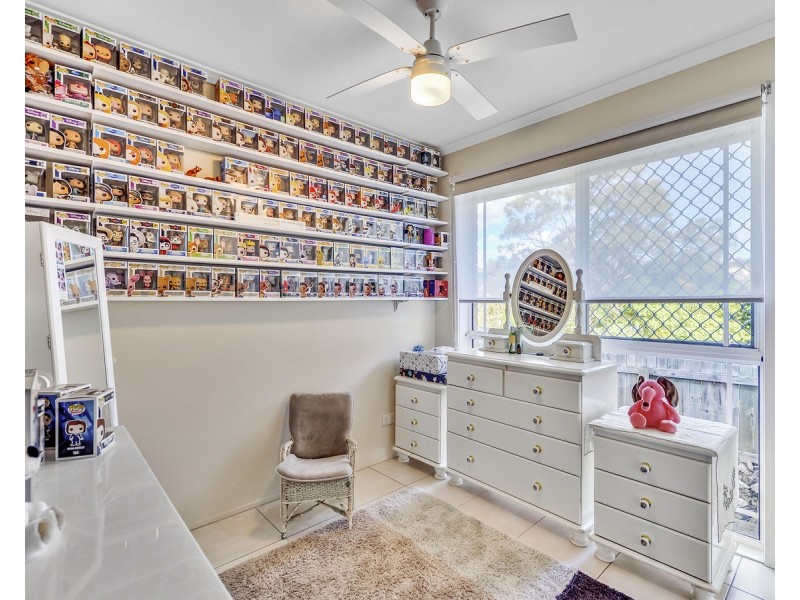 55 Grove Road, Edens Landing QLD 4207