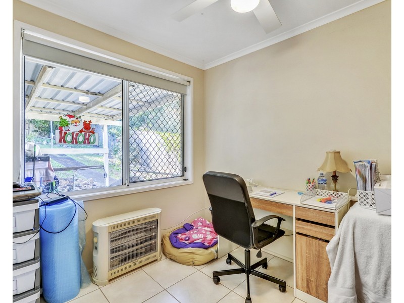 55 Grove Road, Edens Landing QLD 4207