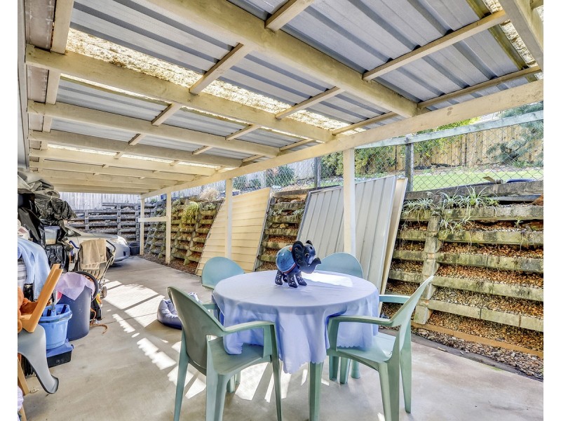 55 Grove Road, Edens Landing QLD 4207