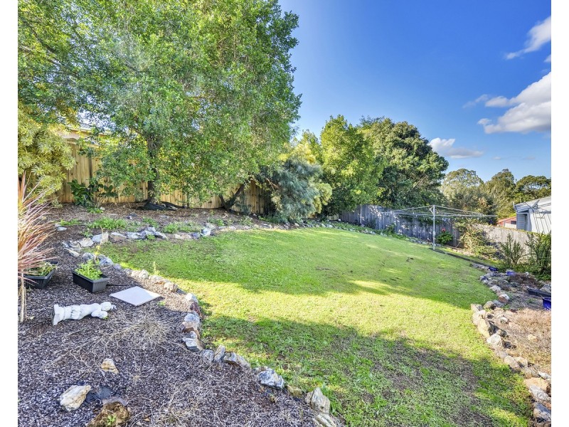 55 Grove Road, Edens Landing QLD 4207