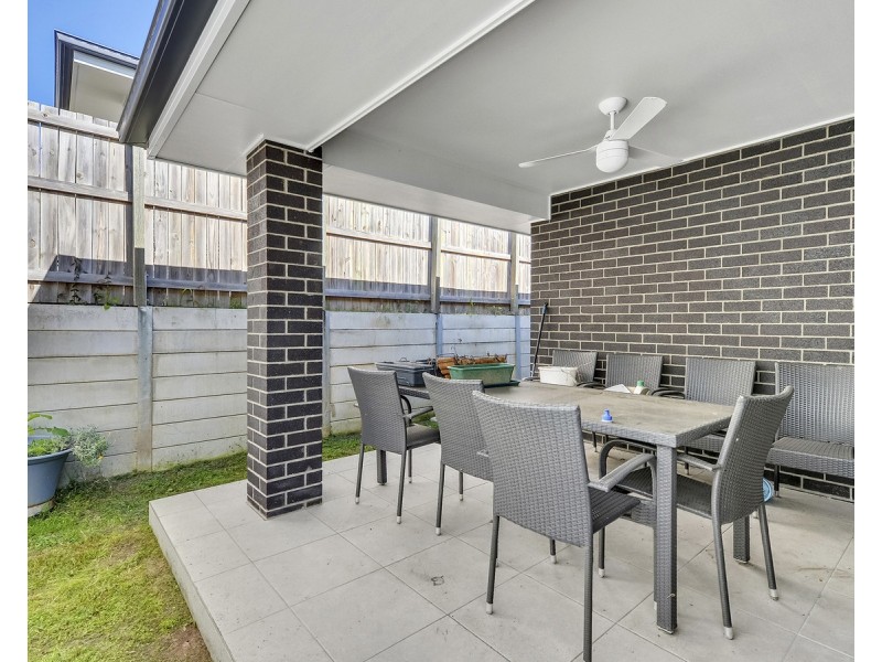 17 Finlayson Street, Spring Mountain QLD 4124