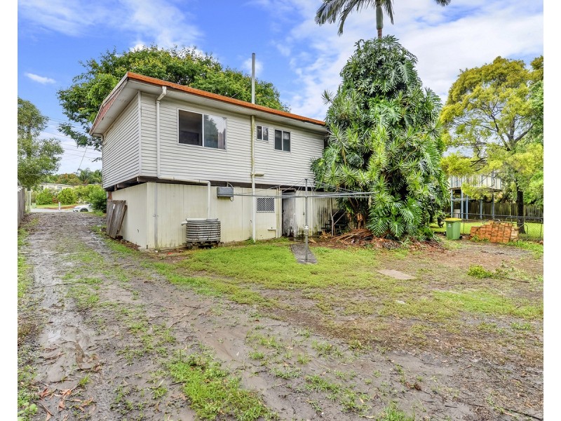 15 Bellatrix Drive, Kingston QLD 4114