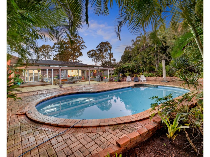 6 Private Court, Edens Landing QLD 4207