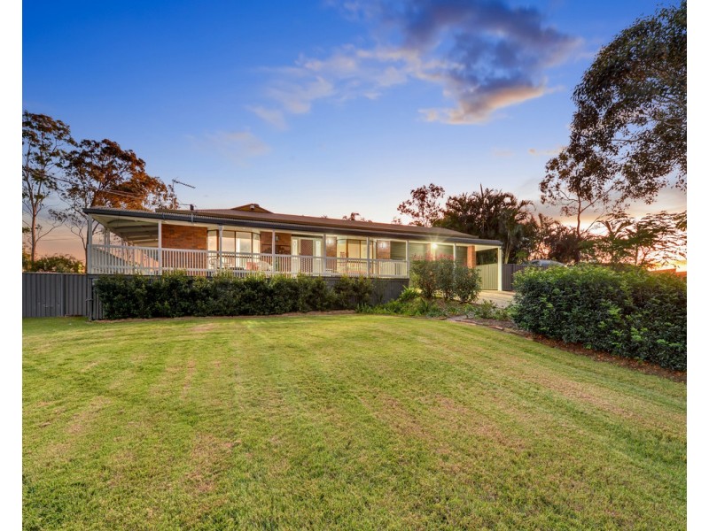 6 Private Court, Edens Landing QLD 4207