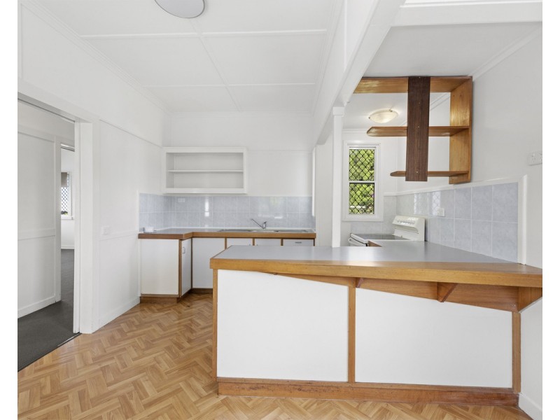 8 Dunkley Street, South Toowoomba QLD 4350