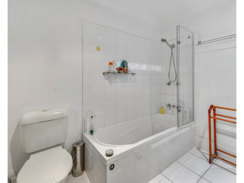 30 Grove Road, Holmview QLD 4207