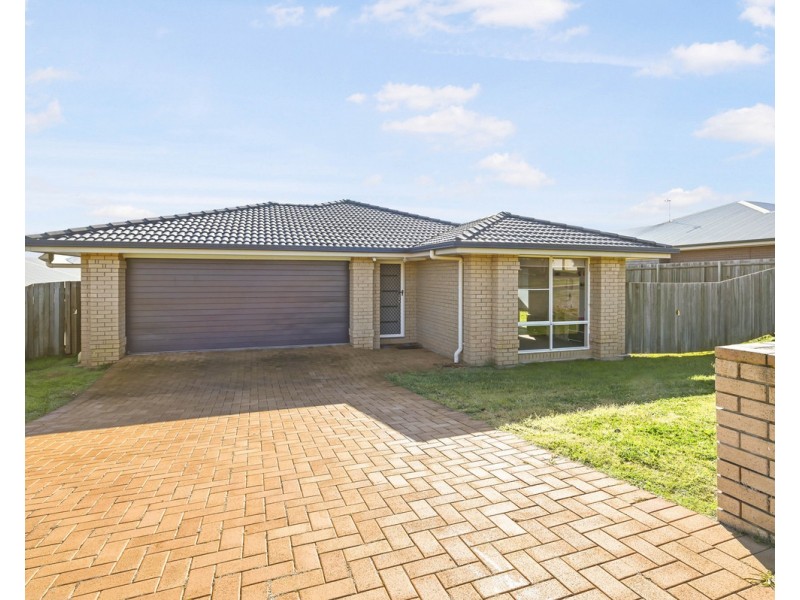 8 Coverack Street, Kleinton QLD 4352