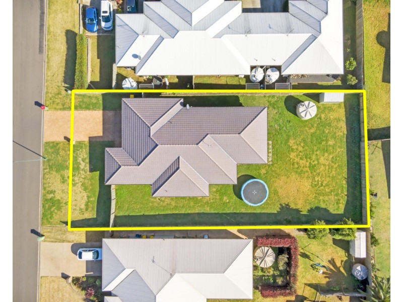 8 Coverack Street, Kleinton QLD 4352